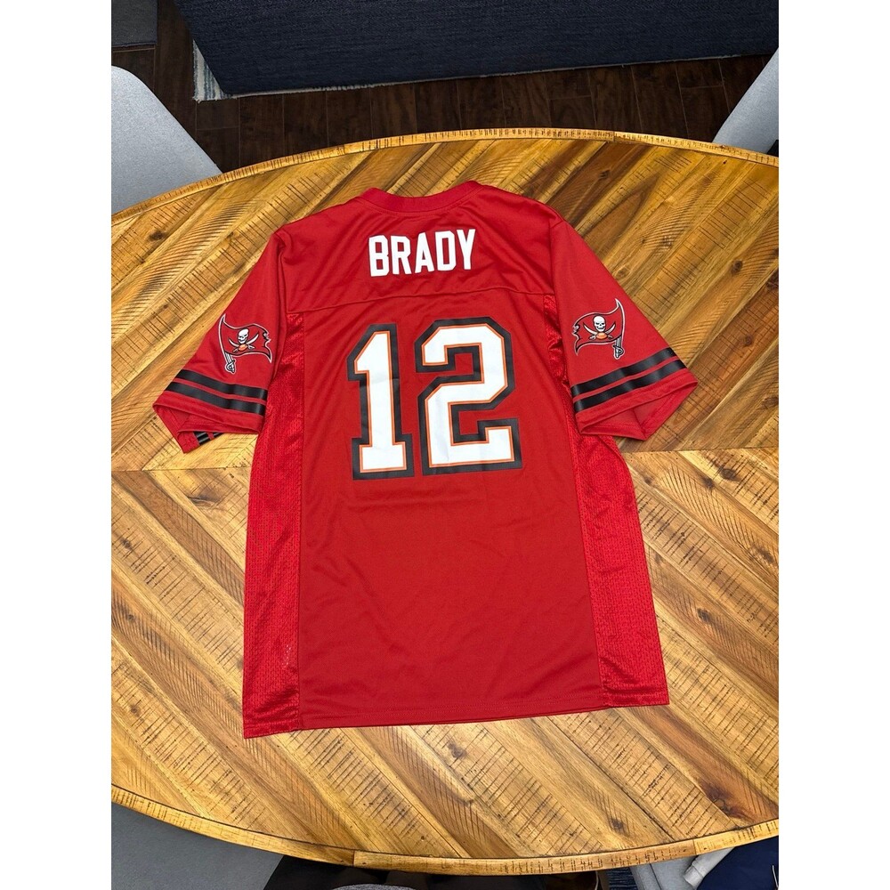 Tom Brady #12 Tampa Bay Buccaneers Jersey Men’s M Red NFL Mesh EUC